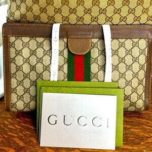 Gucci Sherry GG Monogram Canvas Clutch with Velcro Closure